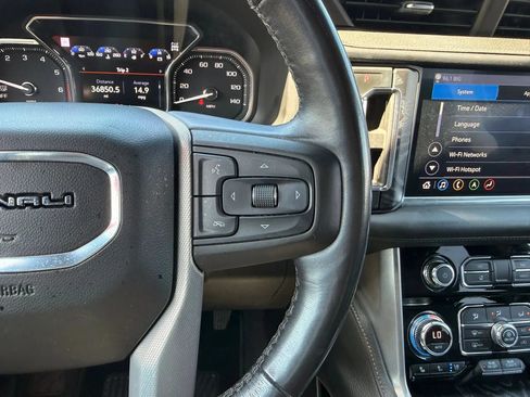 Used 2021 GMC Yukon Denali AWD/4WD image 17