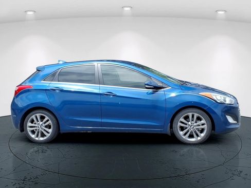 Used 2016 Hyundai Elantra GT w/ Option Group 02 FWD image 2