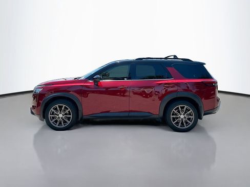 Used 2022 Nissan Pathfinder SL w/ SL Black Package FWD image 4