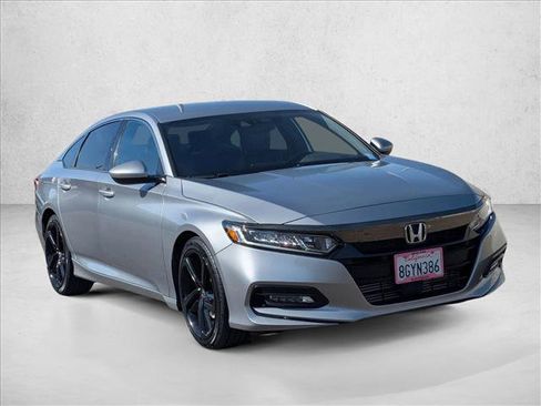 Used 2018 Honda Accord Sport image 3