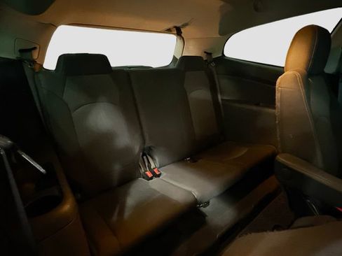 Used 2017 Chevrolet Traverse LT w/ Style and Technology Package FWD image 26