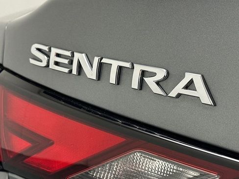 Used 2021 Nissan Sentra SV FWD image 17