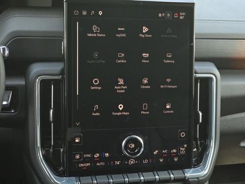 Used 2025 GMC Yukon Denali RWD image 14