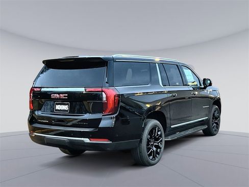 New 2026 GMC Yukon XL Elevation image 7