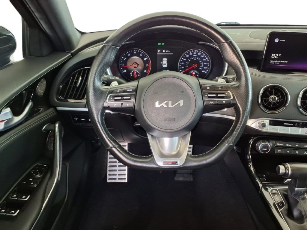 Used 2022 Kia Stinger GT-Line w/ Sun & Sound Package RWD image 18