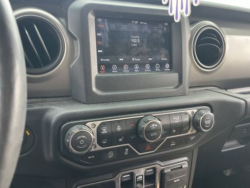 Used 2020 Jeep Gladiator Sport w/ Quick Order Package 24S image 6