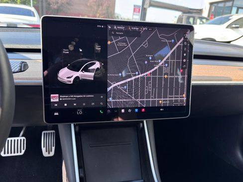 Used 2019 Tesla Model 3 Mid Range image 17