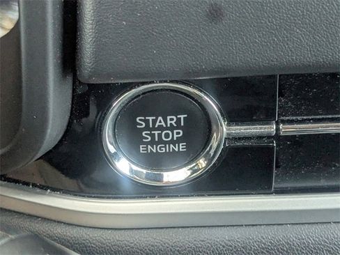 Used 2022 Mitsubishi Outlander SE image 30