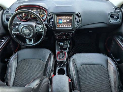 Used 2020 Jeep Compass Trailhawk w/ Cold Weather Group AWD/4WD image 14