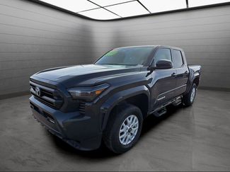 Used 2024 Toyota Tacoma SR5 video 1