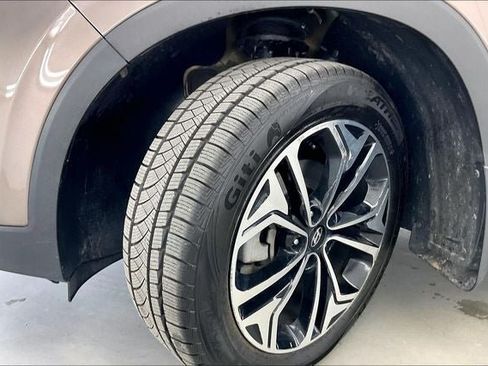 Used 2020 Hyundai Santa Fe Limited AWD/4WD image 34