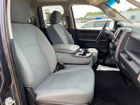 Used 2019 RAM 1500 Express w/ Express Value Package AWD/4WD image 9