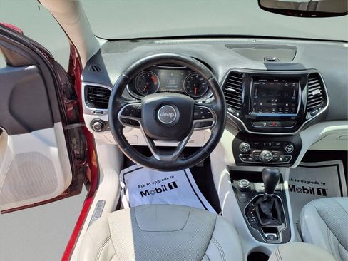 Used 2019 Jeep Cherokee Limited AWD/4WD image 9