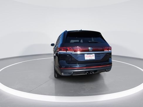 Used 2024 Volkswagen Atlas SE image 8