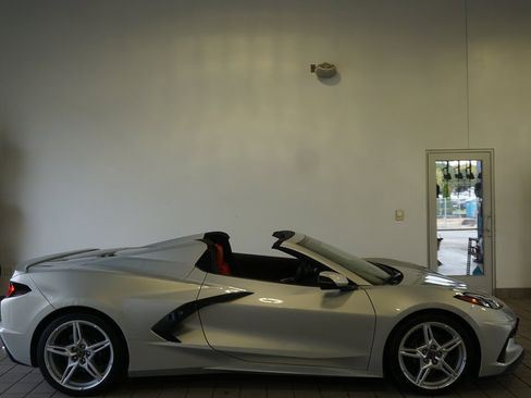 Used 2024 Chevrolet Corvette Stingray Convertible w/ 1LT image 13