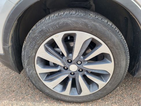 Used 2021 Buick Encore Preferred image 18