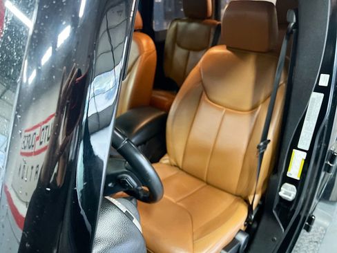 Used 2016 Jeep Wrangler Unlimited Sahara w/ Connectivity Group image 16