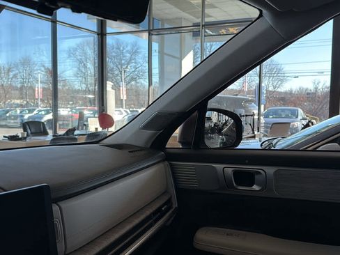 Used 2024 Hyundai Santa Fe Calligraphy image 16