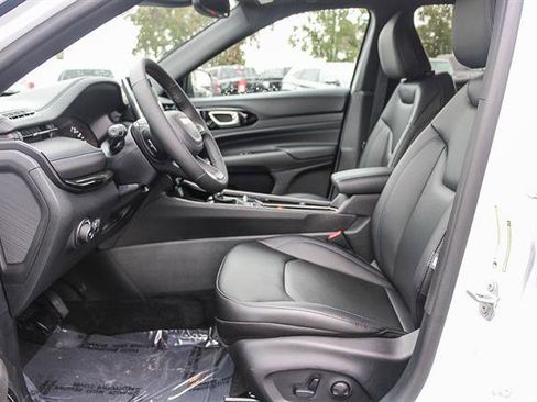 New 2026 Jeep Compass Limited image 17