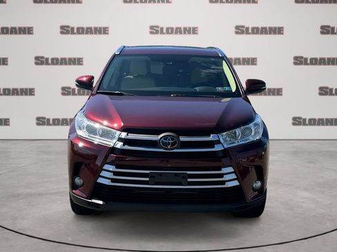 Used 2018 Toyota Highlander XLE AWD/4WD image 8