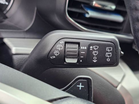 Used 2021 Ford Explorer XLT w/ Equipment Group 202A image 22