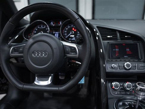 Used 2011 Audi R8 V10 AWD/4WD image 24
