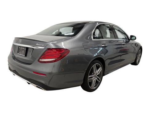 Used 2019 Mercedes-Benz E 300 4MATIC image 4