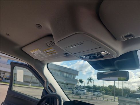 New 2026 Lincoln Navigator Premiere AWD/4WD image 28