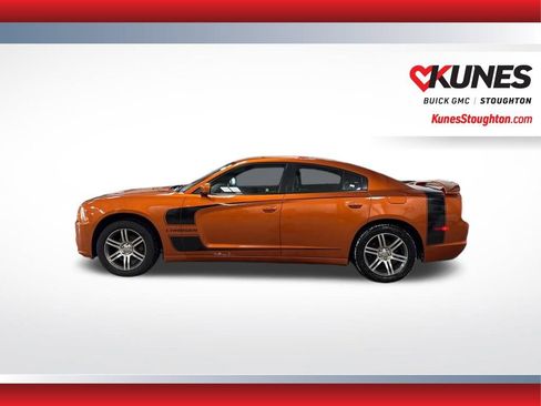 Used 2011 Dodge Charger SE image 6