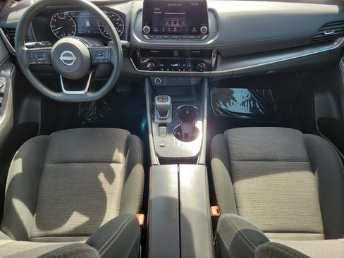 Certified 2022 Nissan Rogue SV FWD image 21