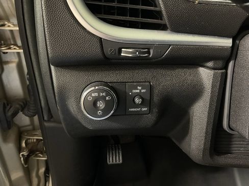Used 2015 Chevrolet Traverse LT w/ Style and Technology Package AWD/4WD image 27