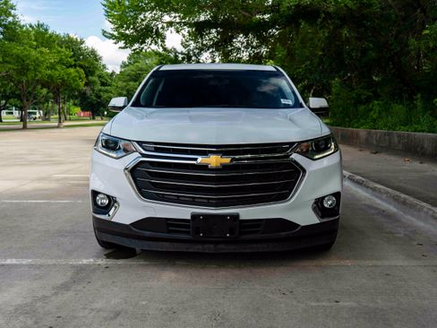 Used 2019 Chevrolet Traverse LT FWD image 3