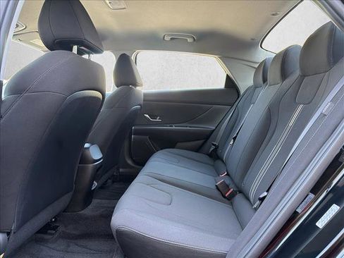 Used 2024 Hyundai Elantra SEL FWD image 22