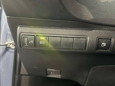 Used 2023 Toyota Corolla LE AWD/4WD image 22
