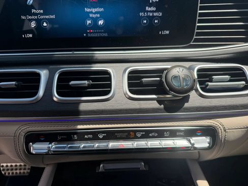 Used 2021 Mercedes-Benz GLS 63 AMG 4MATIC image 28