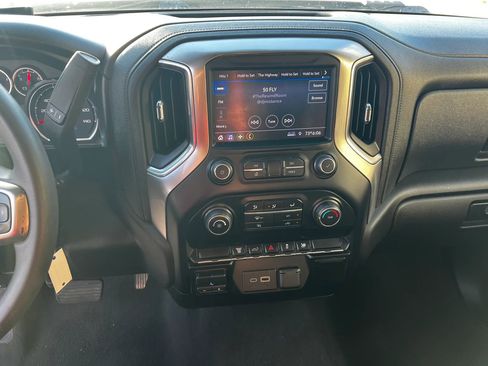 Used 2021 Chevrolet Silverado 3500 LT AWD/4WD image 15