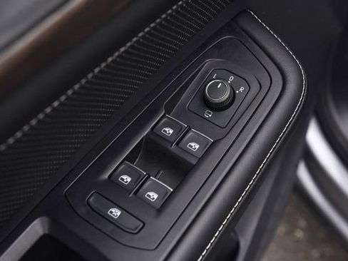 Certified 2024 Volkswagen Atlas SEL Premium R-Line AWD/4WD image 8