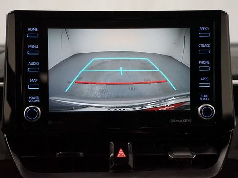 Used 2022 Toyota Corolla LE FWD image 18