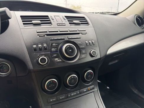 Used 2013 MAZDA MAZDA3 i Touring image 16