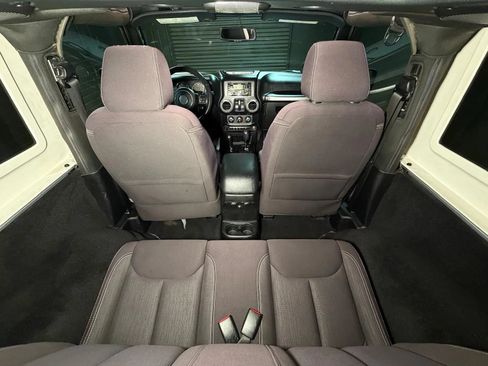 Used 2014 Jeep Wrangler Sahara AWD/4WD image 13