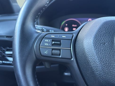 Used 2025 Honda Accord Sport image 6