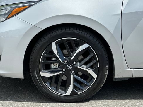 Certified 2024 Nissan Versa SR FWD image 25