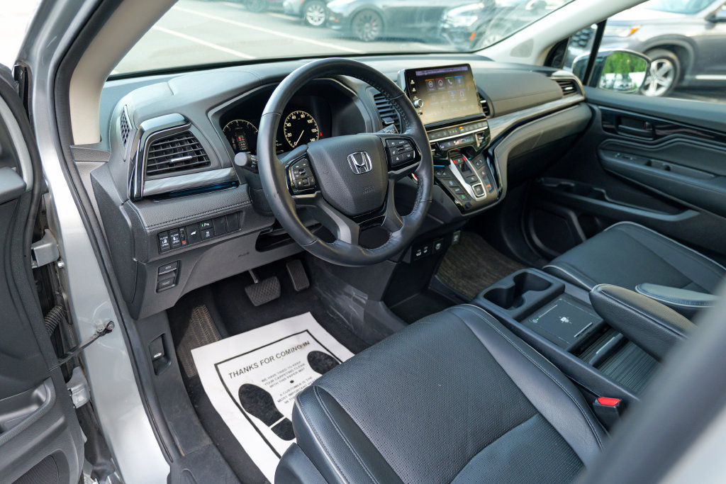 Used 2025 Honda Odyssey Elite image 18