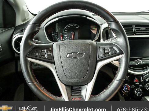 Used 2020 Chevrolet Sonic LT w/ Convenience Package FWD image 9