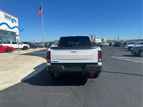 New 2026 Honda Ridgeline Black Edition image 6