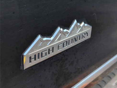 Used 2018 Chevrolet Silverado 1500 High Country AWD/4WD image 13