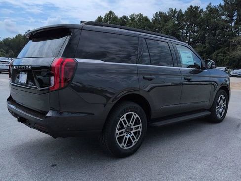 New 2025 Ford Expedition Active image 4