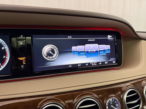 Used 2015 Mercedes-Benz S 550 4MATIC Sedan image 31