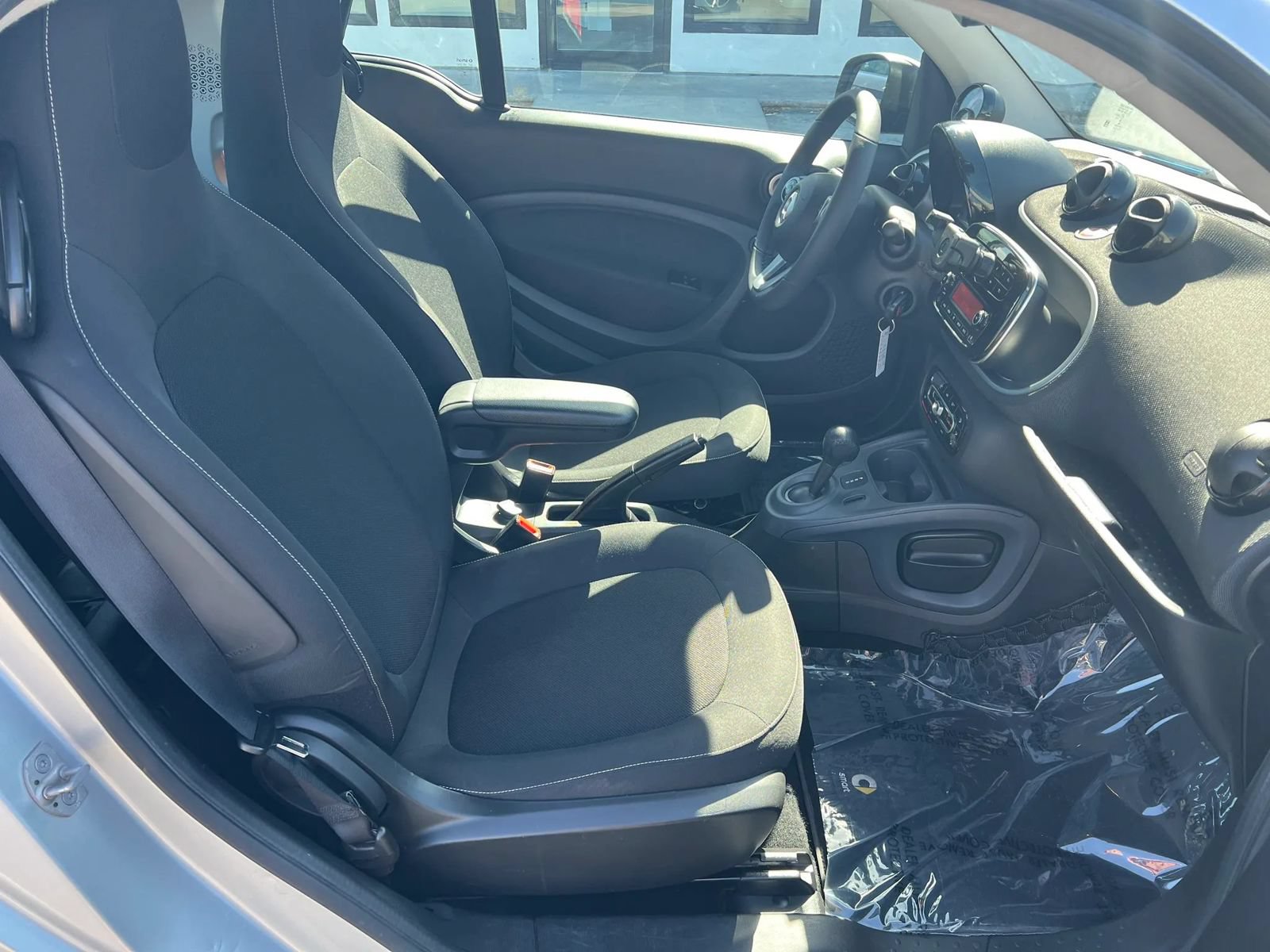 Used 2018 smart fortwo electric drive RWD image 24