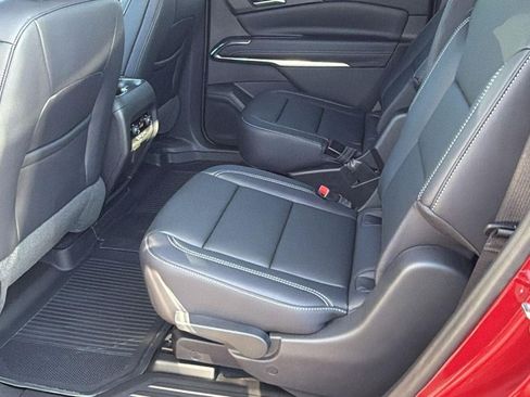 New 2026 Chevrolet Traverse LT w/ Sun and Wheel Package FWD image 17
